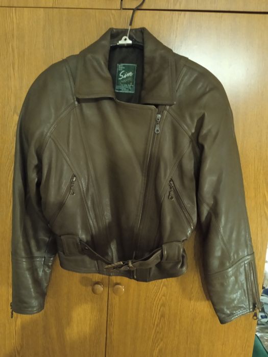 Куртка кожаная женская б/у.