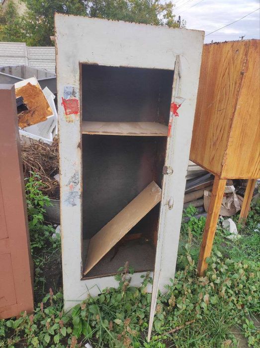 Сейфи металеві бу