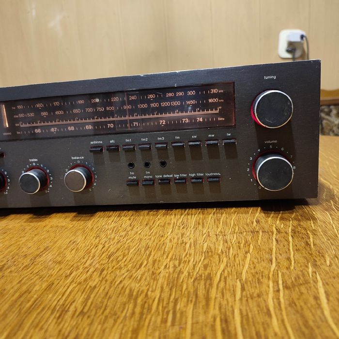 Amplituner unitra AT 9100 pod logiem Tsuba