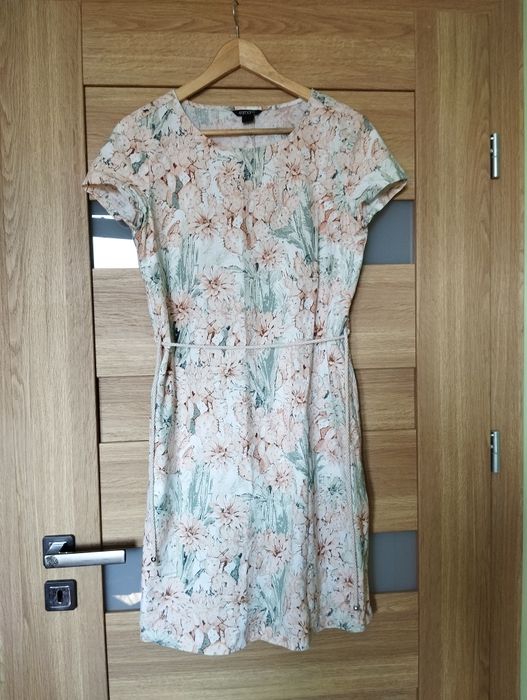 Letnia sukienka w kwiaty S/M