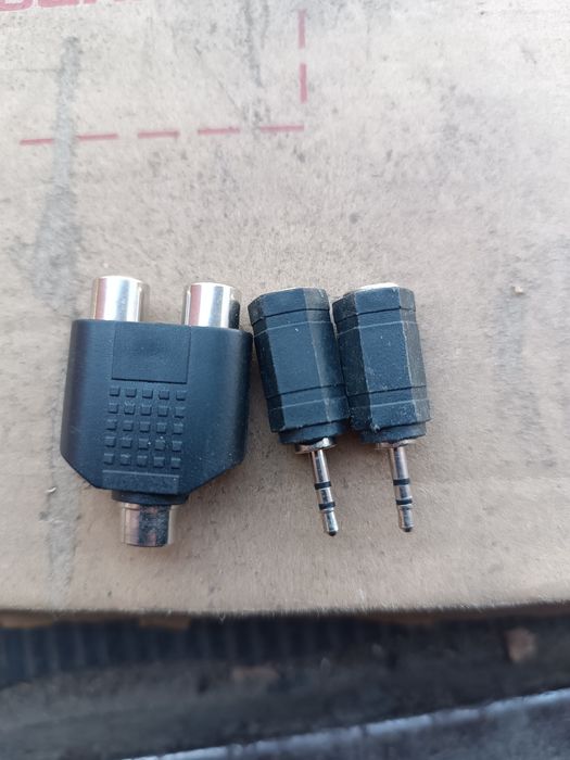 Перехідник на наушники з 3.5 на 2.5