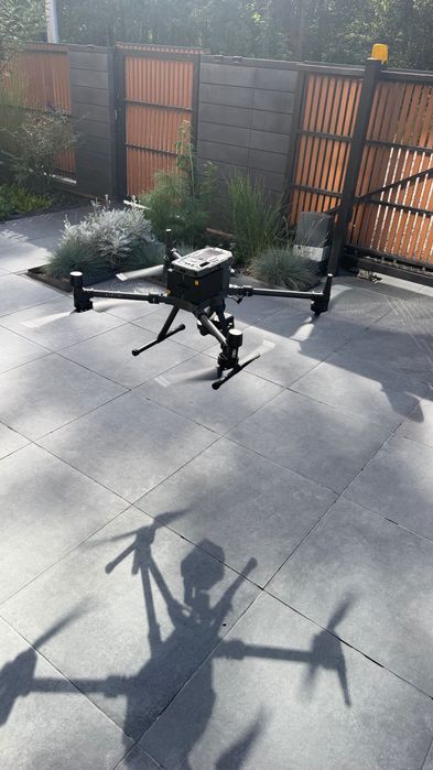 DJI Matrice 300 RTK + Zenmuse H20T + 6x TB60 + BS60 | FV 23%