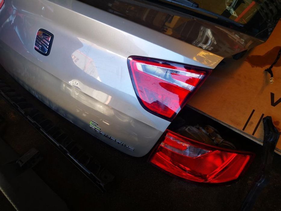 Seat Toledo IV (KG3) - Traseira Completa MALA PARACHOQUES TRÁS FAROLIM