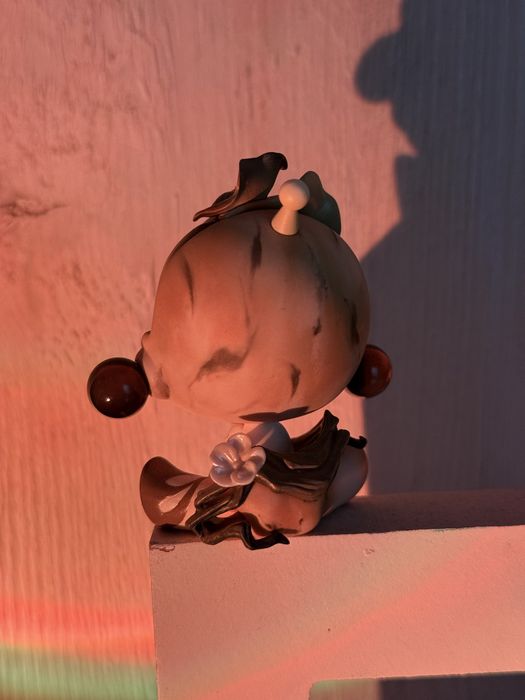 Фігурка Pop Mart з Ink Plum Blossom Series. Forest