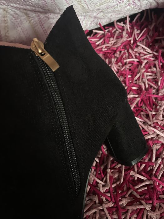 Bota preta com salto