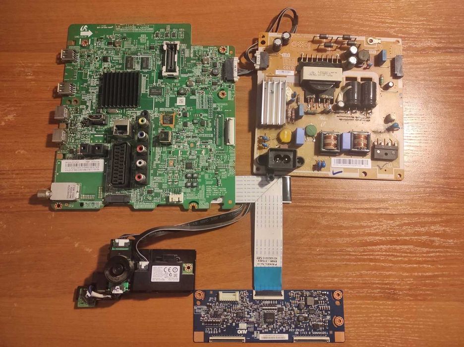 SAMSUNG UE32H5500, zasilacz, płyta, logika, części.