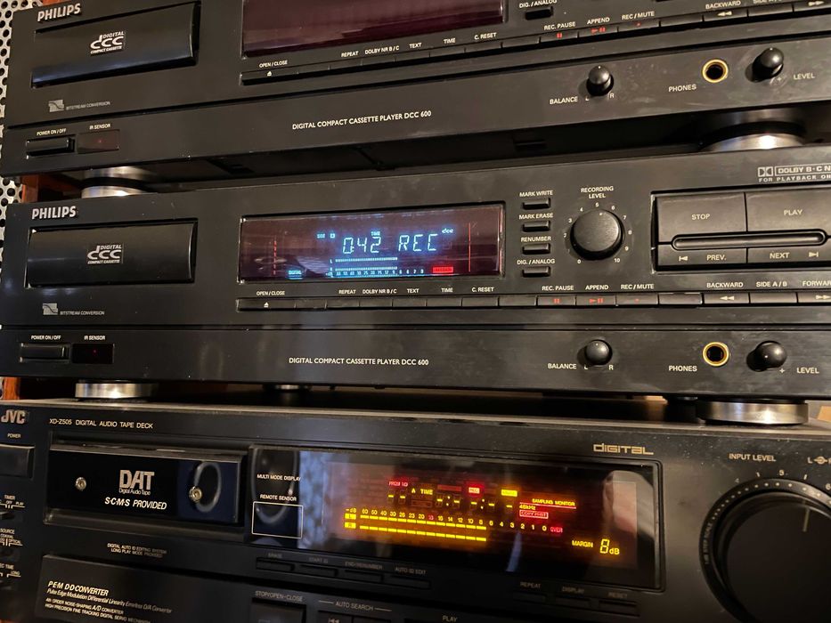 Cyfrowy magnetofon Philips DCC 600