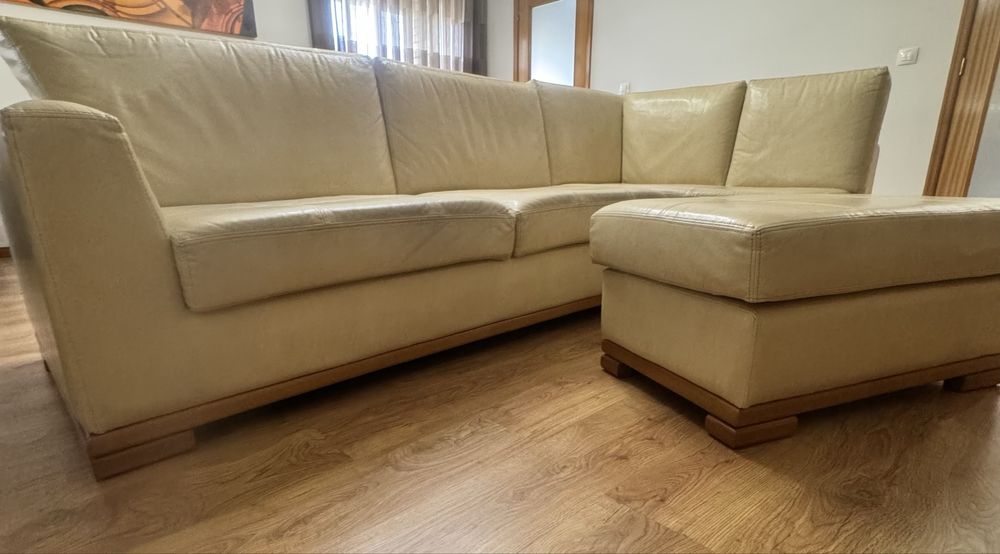 Sofá X-Long em Pele