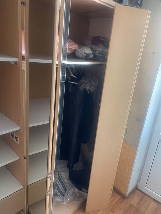 Шкаф двери зеркало