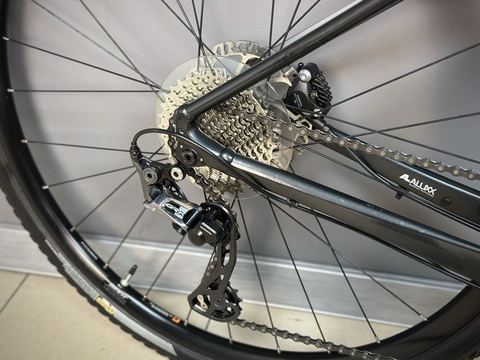 Гравел Giant Revolt M GRX