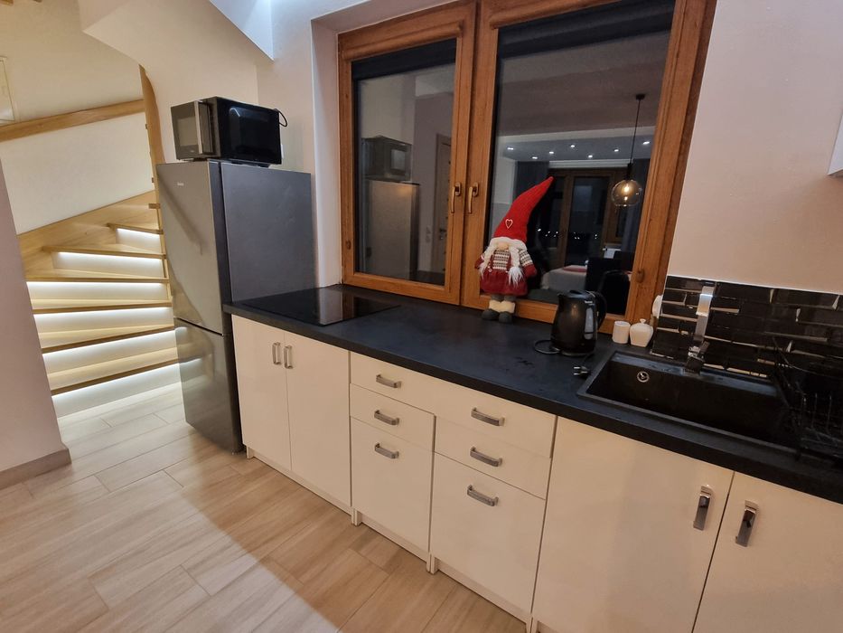 DOMEK Z POMOSTEM Frydman  domek z  kominkiem noclegi  w górach ferie