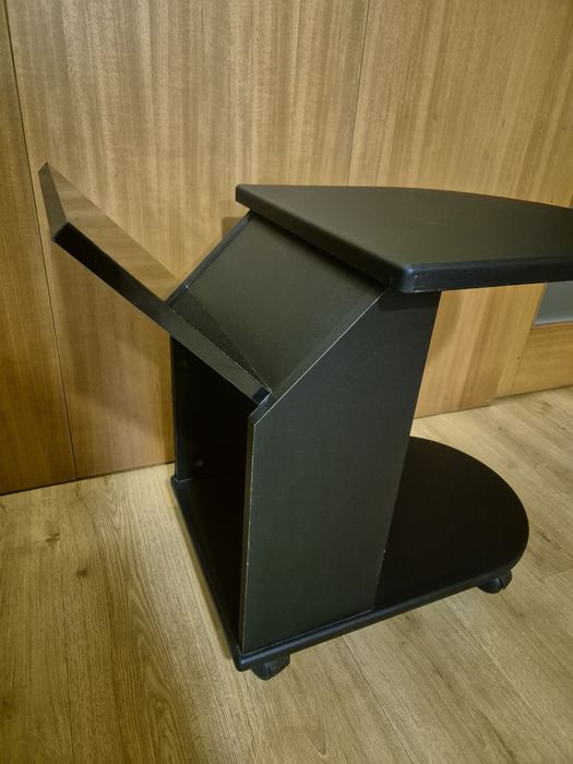 Móvel de arrumação/exposição multifunções