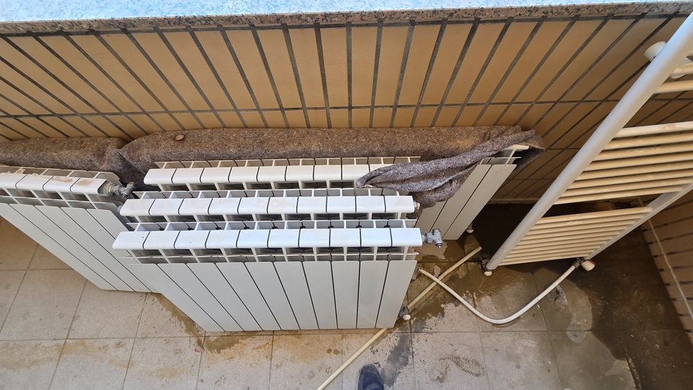 Radiadores mais caldeira Ariston  BS 24 FF
