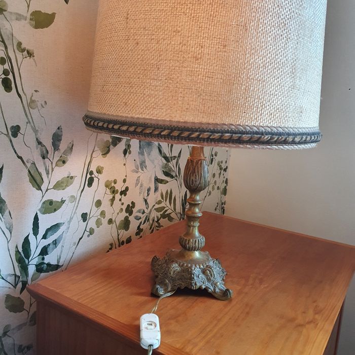 Candeeiro com pé em ferro vintage