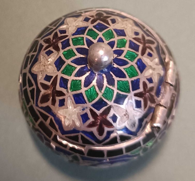 Solniczka ze srebra i emalii CLOISONNE