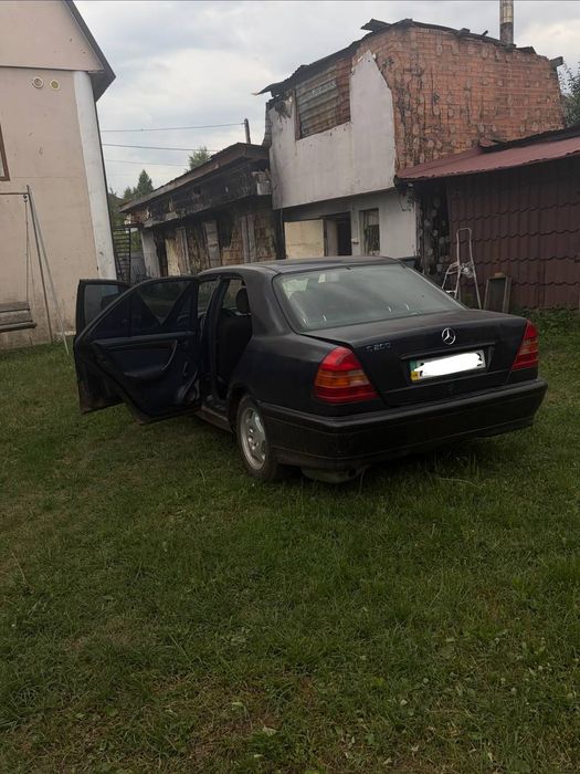 Продаю автомобіль