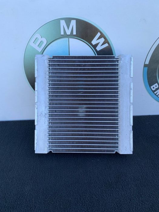 допоміжний радіатор тосола BMW f10 f11 f01 f02 f07 БМВ допіжний радіат