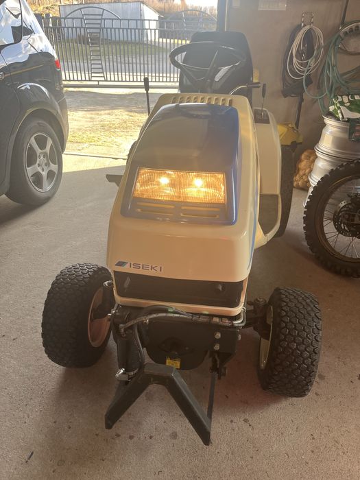Traktor ogrodowy