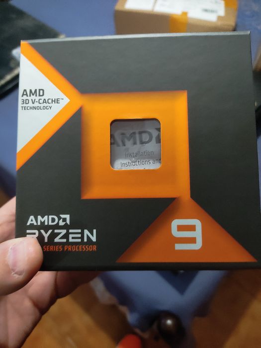 Rayzen 9 7950x3D + Asus ROG STRIX X670E-F GAMING WiFi