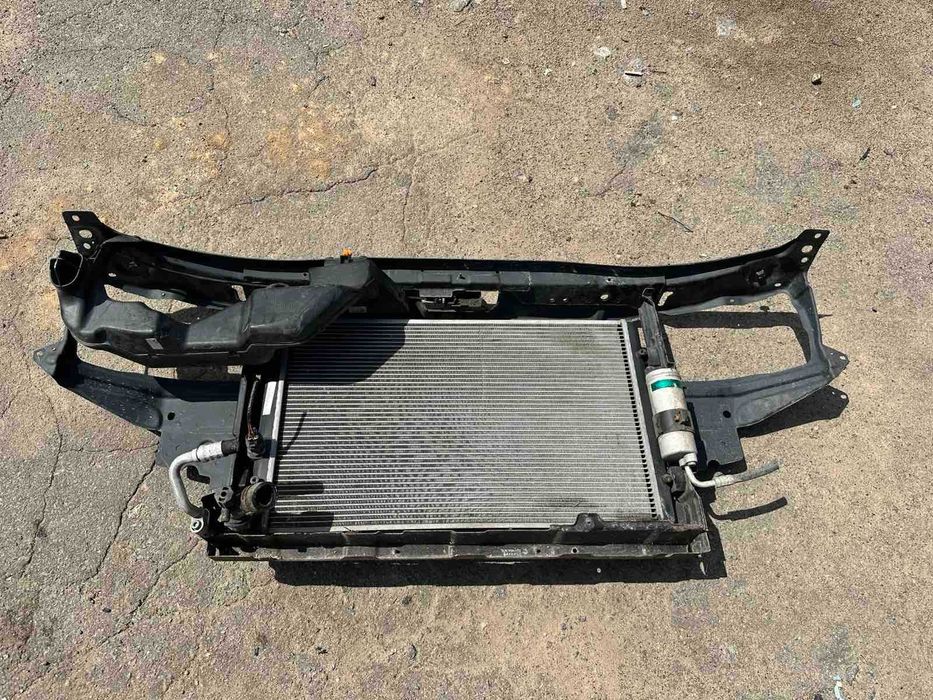 Передня  панель телевізор Шкода Тур Skoda Octavia Tour ціна в  в зборі