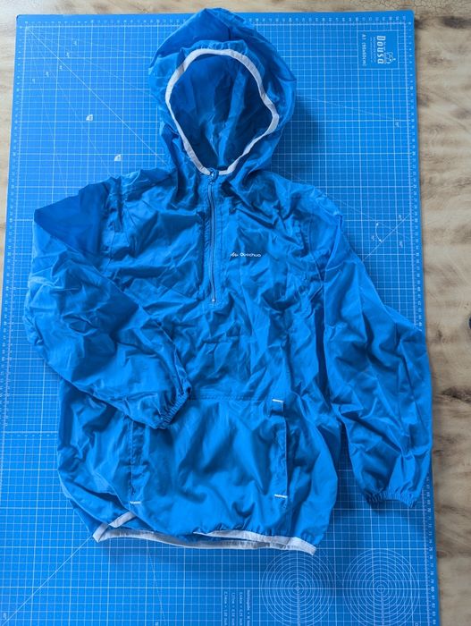 Kurtka przeciwdeszczowa Decathlon 5-6 lat