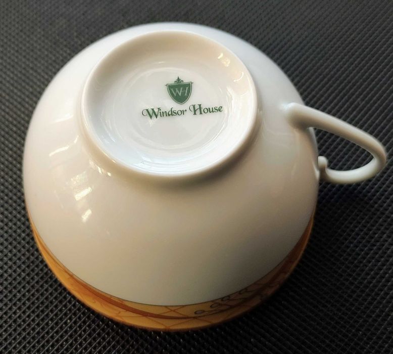 Kolekcjonerska porcelana angielska Windsor House-filiżanka+spodek-3szt