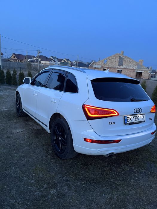 Audi Q5 2015 БЕЗ ДТП  Повністю обслужене та доглянуте авто.