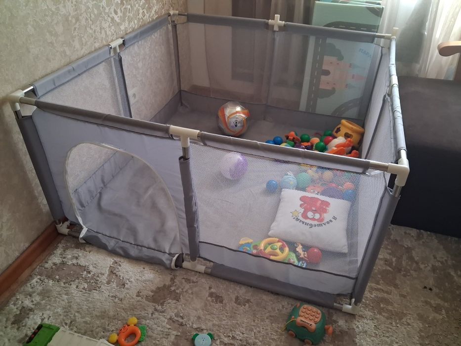Продам дитячий манеж
