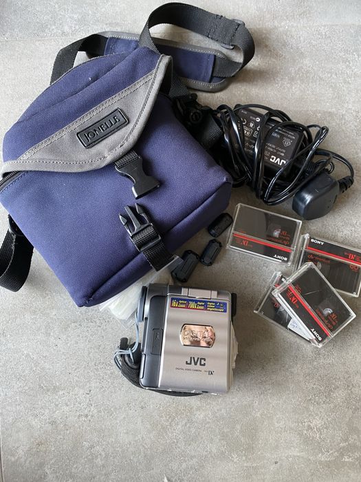 Cyfrowa camera mini  JVC GR-DX25EK