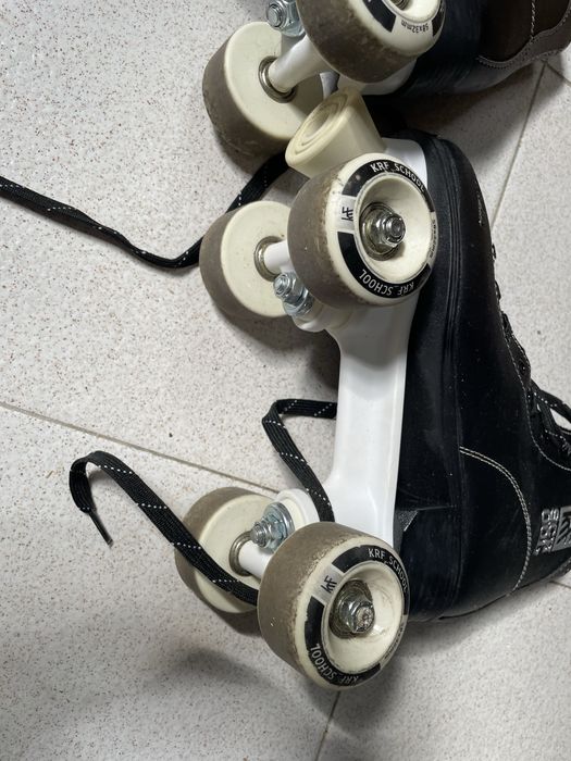 Patins 4 rodas nr 37
