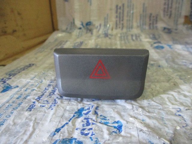 Botão / interruptor 4 piscas HYUNDAI Accent II Sedan (LC)