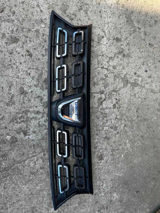 Dacia Duster II Atrapa Grill 2017-2024