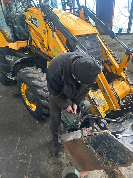 Ремонт JCB 3CX, 4CX, сервіс джисібі ГАРАНТІЯ