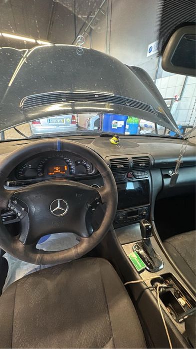 Mercedes C220 CDI Avantgarde Auto — Excelente Estado