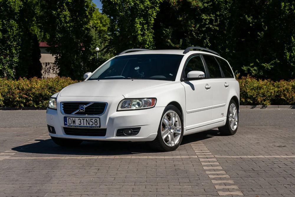 Volvo V50