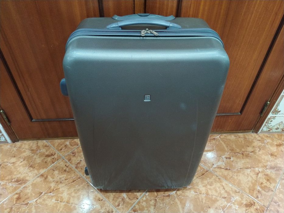 Mala malas de porão até 23 kg viagem casa quarto apartamento vivenda.