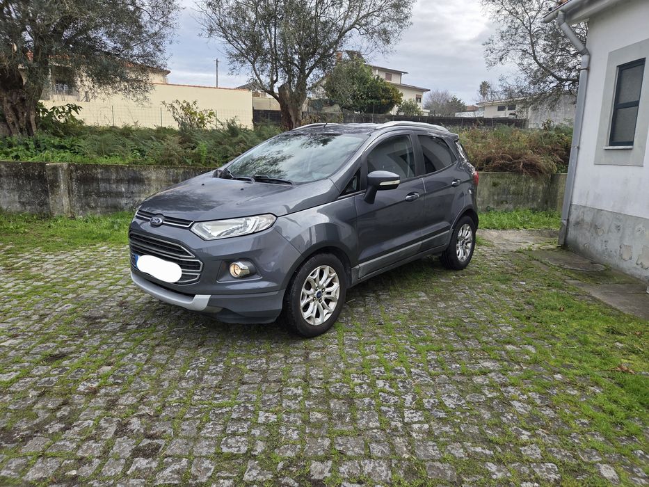 Ford EcoSport Titaniun