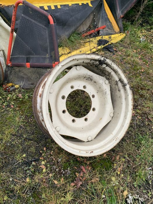 Koła felgi r 24 case john deere