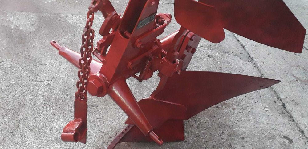 Charrua 10-12" para trator