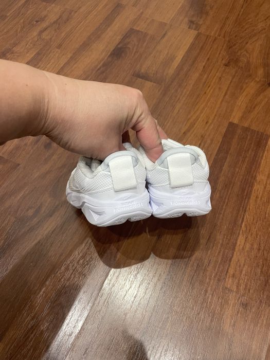 Кросівки уніаерсальні