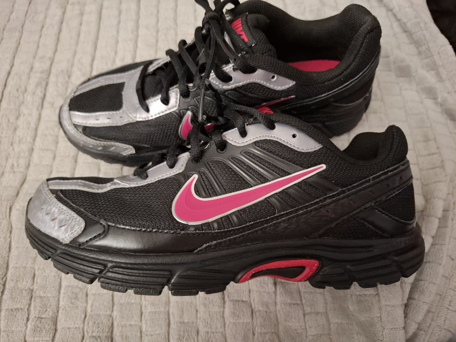 Buty Nike rozm 40.5