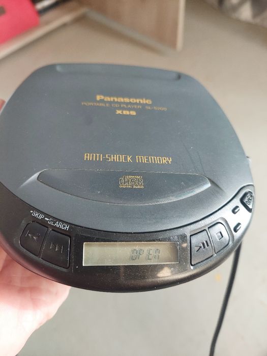 CD плеер Panasonic SL-L200 под ремонт.