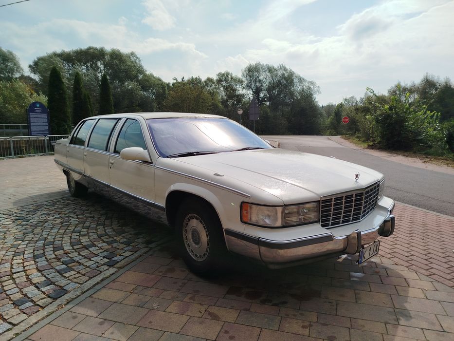 Cadillac Fleetwood Limuzyna V8 5.7 LT1