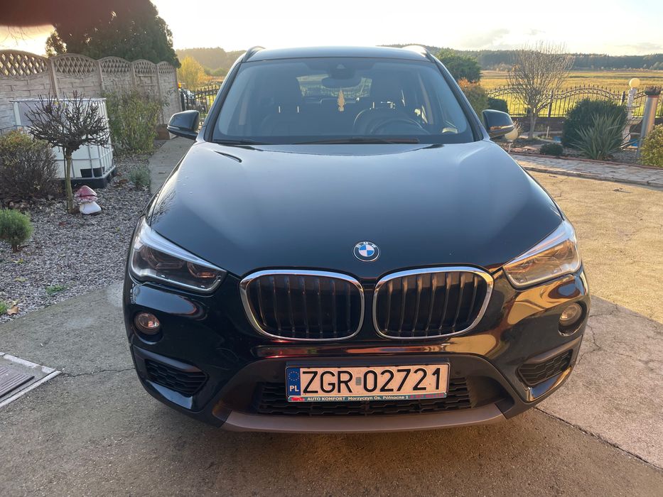 Bmw x1 z 2017r disel 1.8d 20 150 km czarny