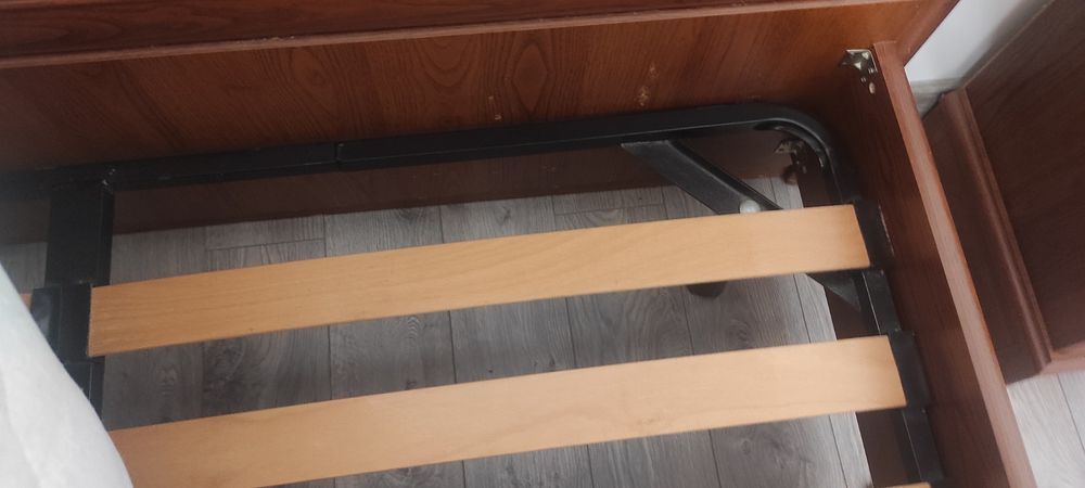 Ліжко двоспальне ( без матрацу)