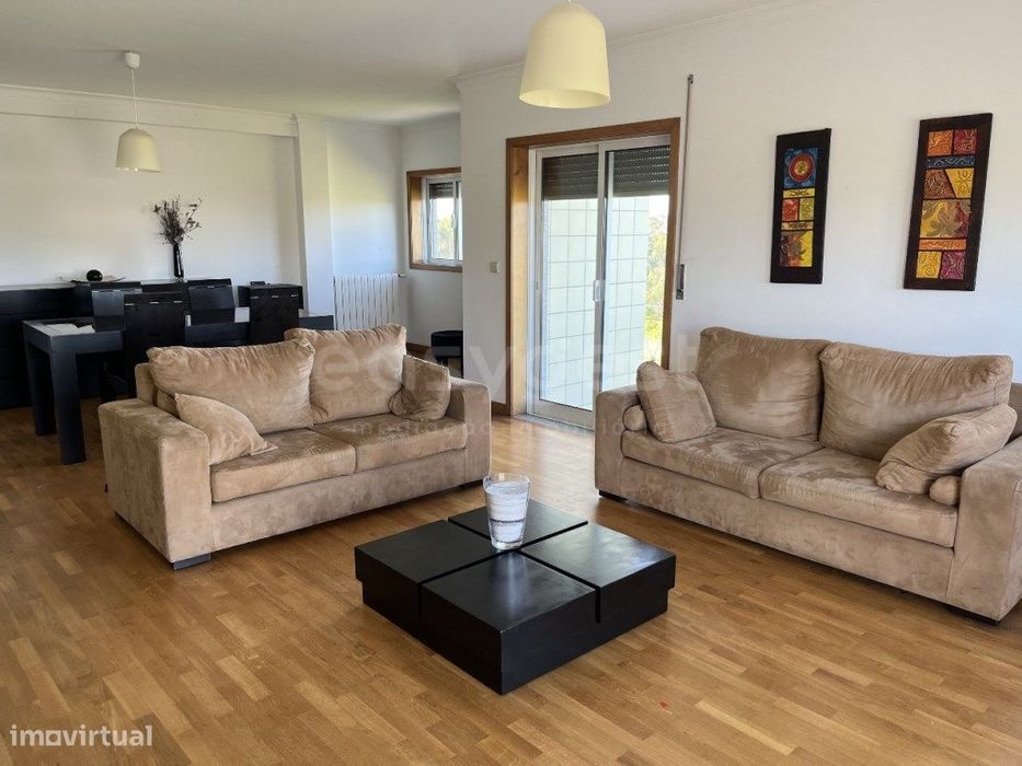 Apartamento T3 com excelentes áreas no centro de Oliveira do Bairro — Oliveira do Bairro, Aveiro