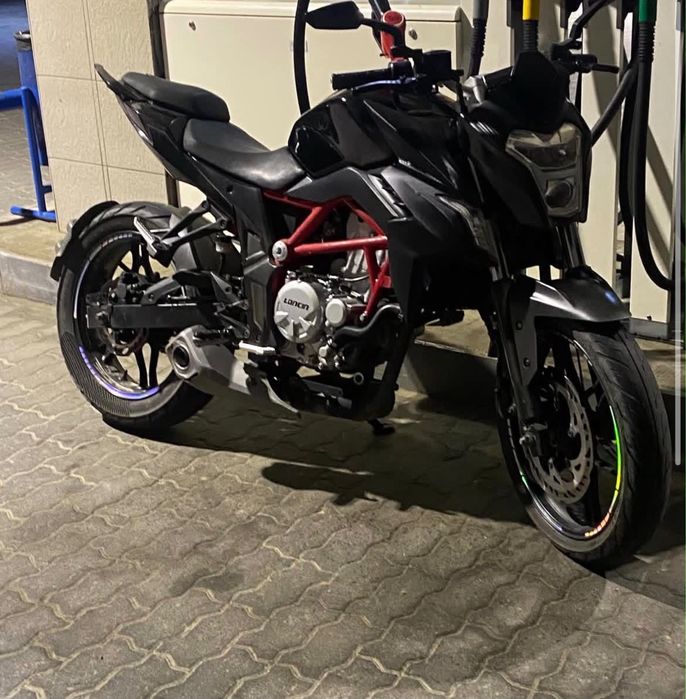 VOGE 300R.