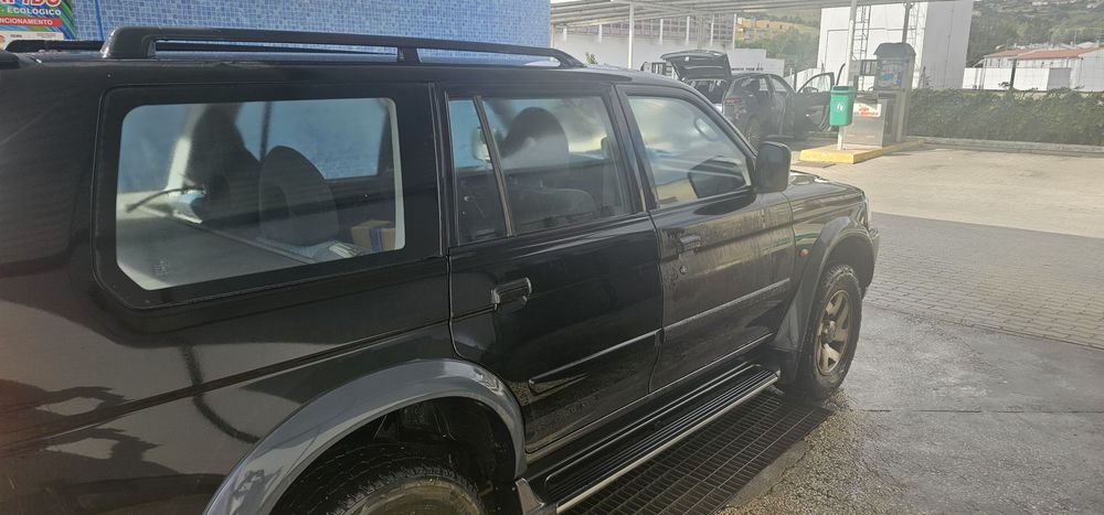 Mitsubishi Pajero Sport 2.5 TD GLS