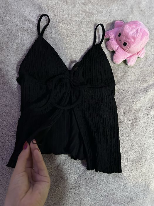 Топ з розрізом.