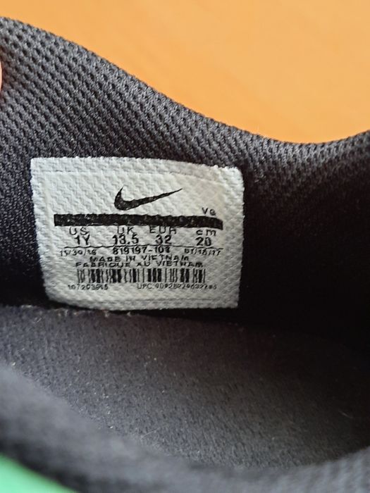 Buty na hale turfy NIKE TIEMPOX rozm. 32